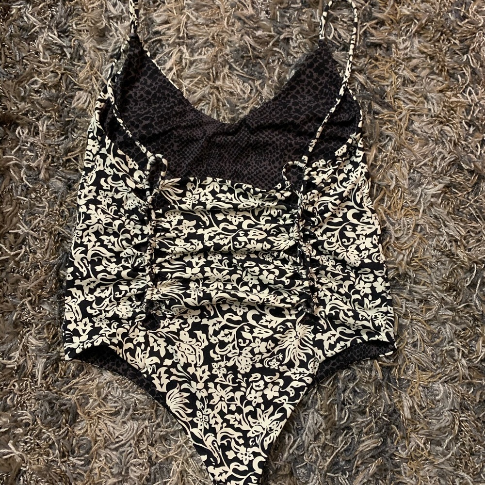 Size large black batik banyans